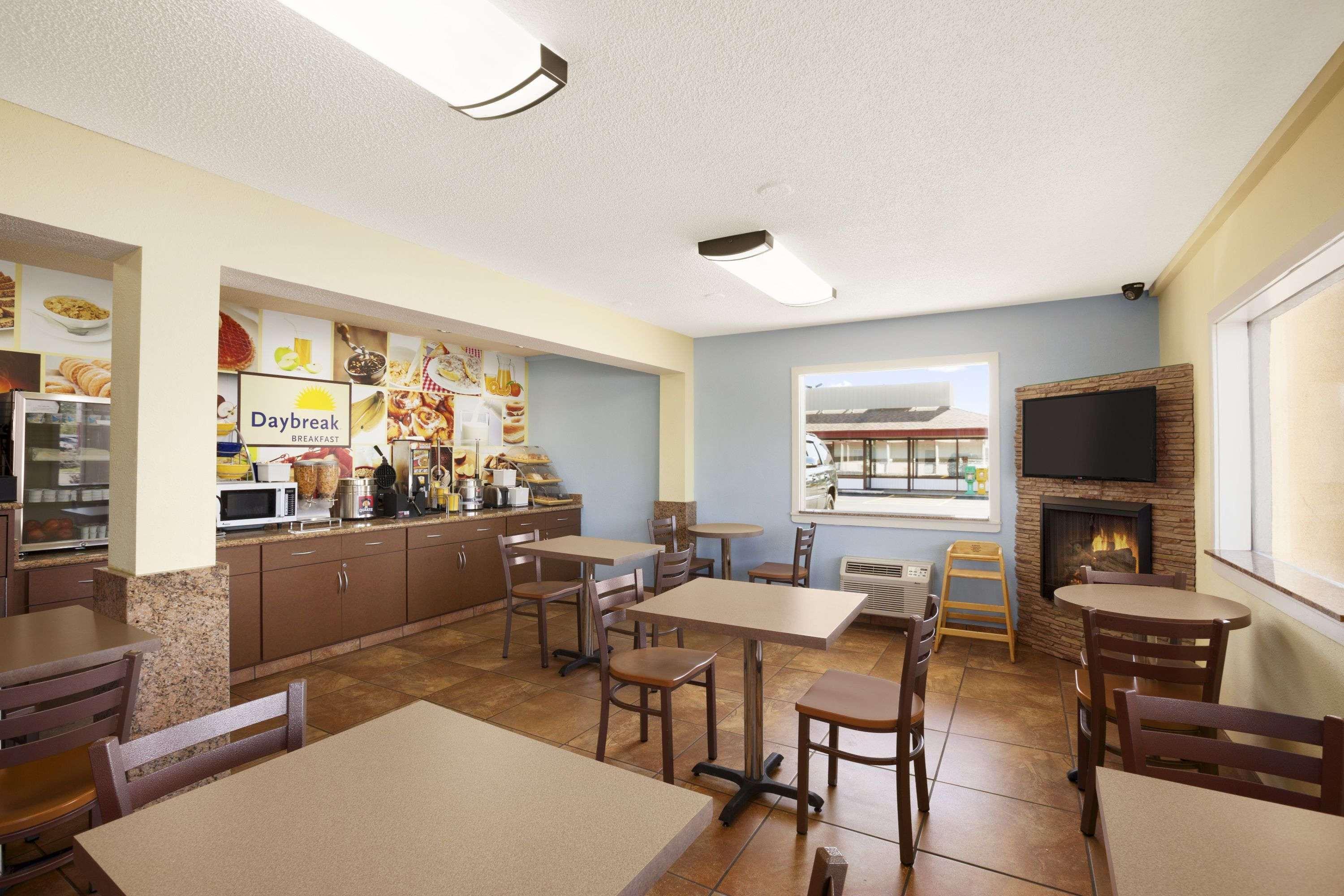 Days Inn By Wyndham Champaign/Urbana Zewnętrze zdjęcie